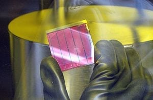 Cleaner and greener cities with integrated transparent solar cells
