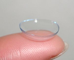 Wireless Display on a Contact Lens