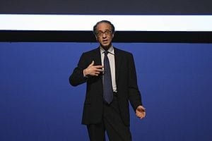 Kurzweil Predicts 100% Solar Power in 20 Years