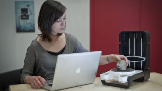 Photon 3D scanner digitizes real world objects on your desktop