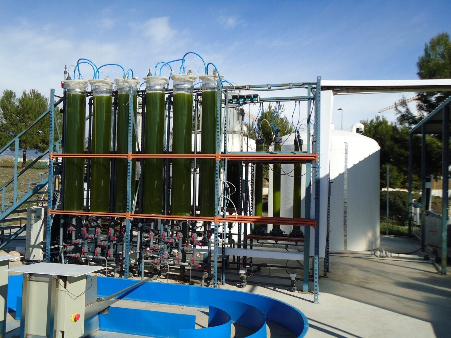 UA researchers design a photobioreactor to produce biofuel from algae