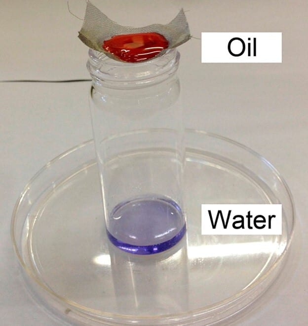 New smart coating could make oil-spill cleanup faster and more efficient