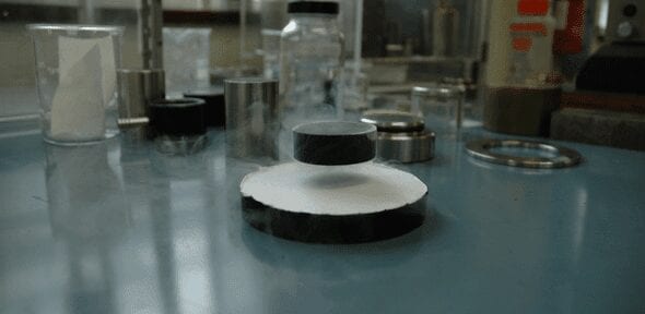 Cambridge team breaks superconductor world record