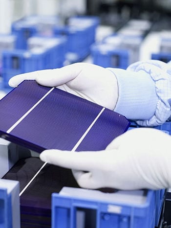 Batteries Included: A Solar Cell that Stores its Own Power