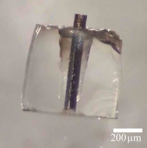 By using silicon fibres coated in glass, researchers have been able to make solar cells from silicon that is 1000 times less pure, and thus much cheaper, than the current industry standard. Photo: Fredrik A. Martinsen - See more at: http://gemini.no/en/2014/10/cheaper-silicon-means-cheaper-solar-cells/#sthash.olsSOMSw.dpuf