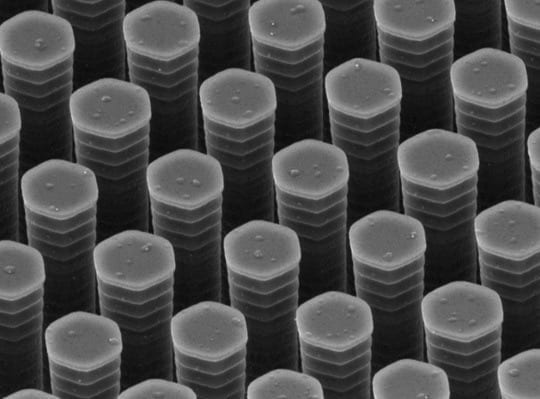 Microscopic Rake Doubles Efficiency of Low-cost Solar Cells