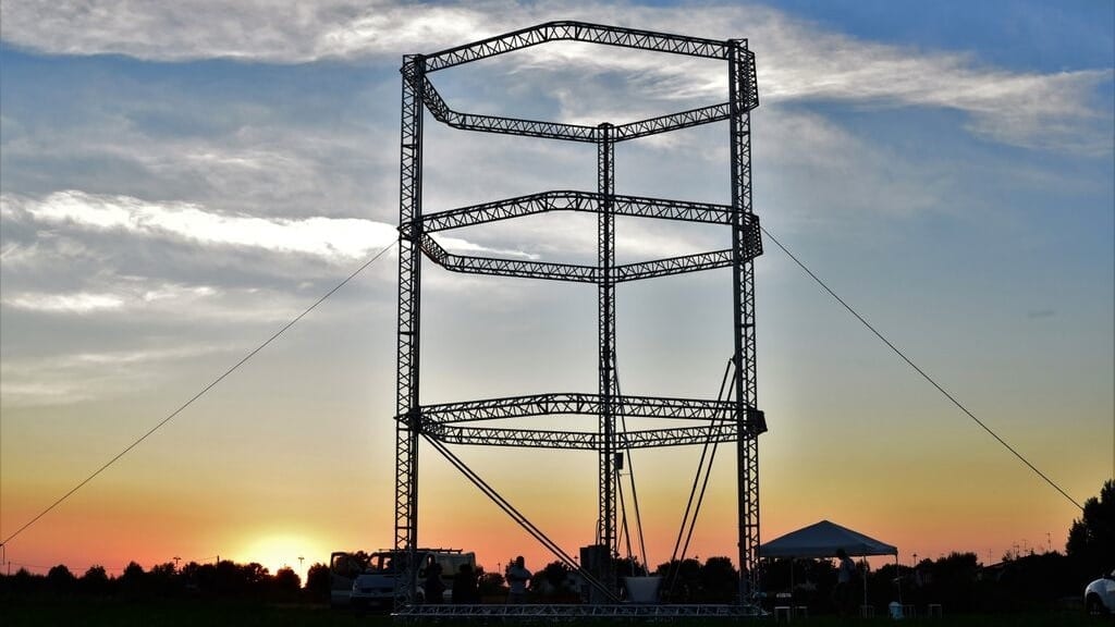 World's largest delta 3D printer could build entire houses out of mud or clay