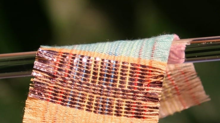 New Fabric Uses Sun and Wind to Power Devices