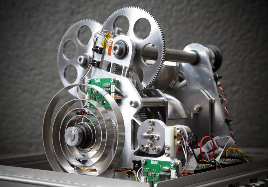 The robot's drive train including the dual-hemisphere system