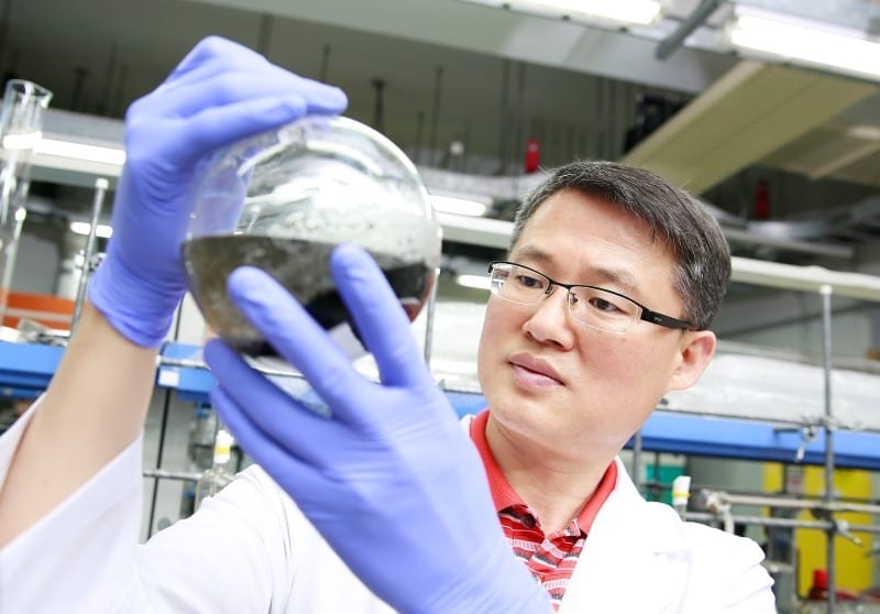 New water-splitting catalyst almost as efficient as platinum
