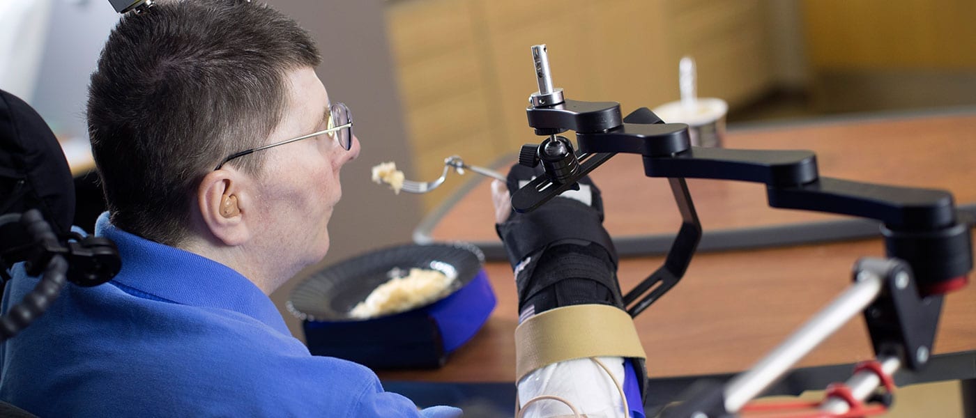 A first: Implanted brain-recording and muscle-stimulating system reanimates an arm and a hand