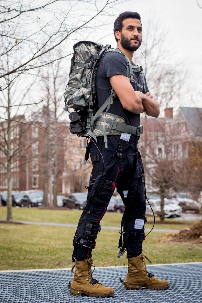 Fully wearable soft exosuit with automatic tuning helps users save energy