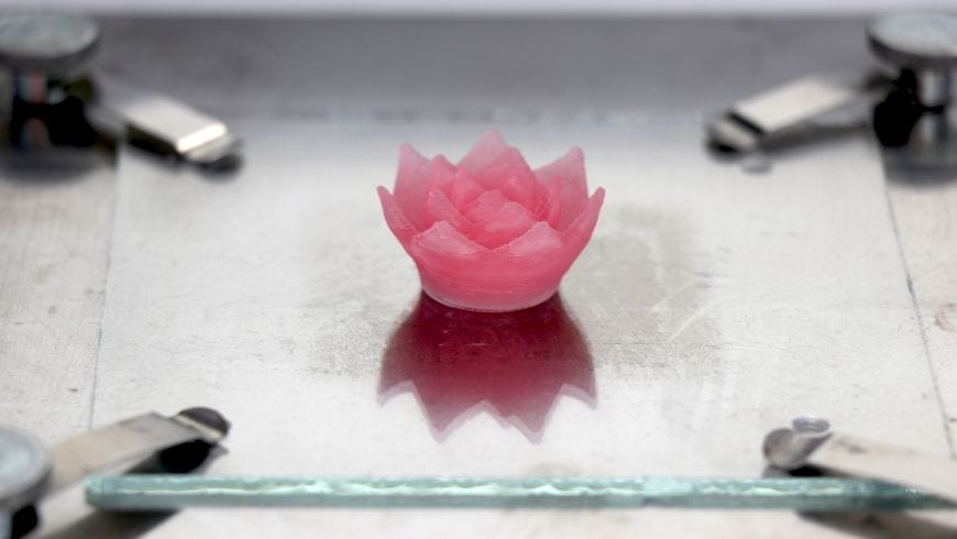 To demonstrate that fine aerogel structures can be produced in 3D printing, the researchers printed a lotus flower made of aerogel. Image: Empa
