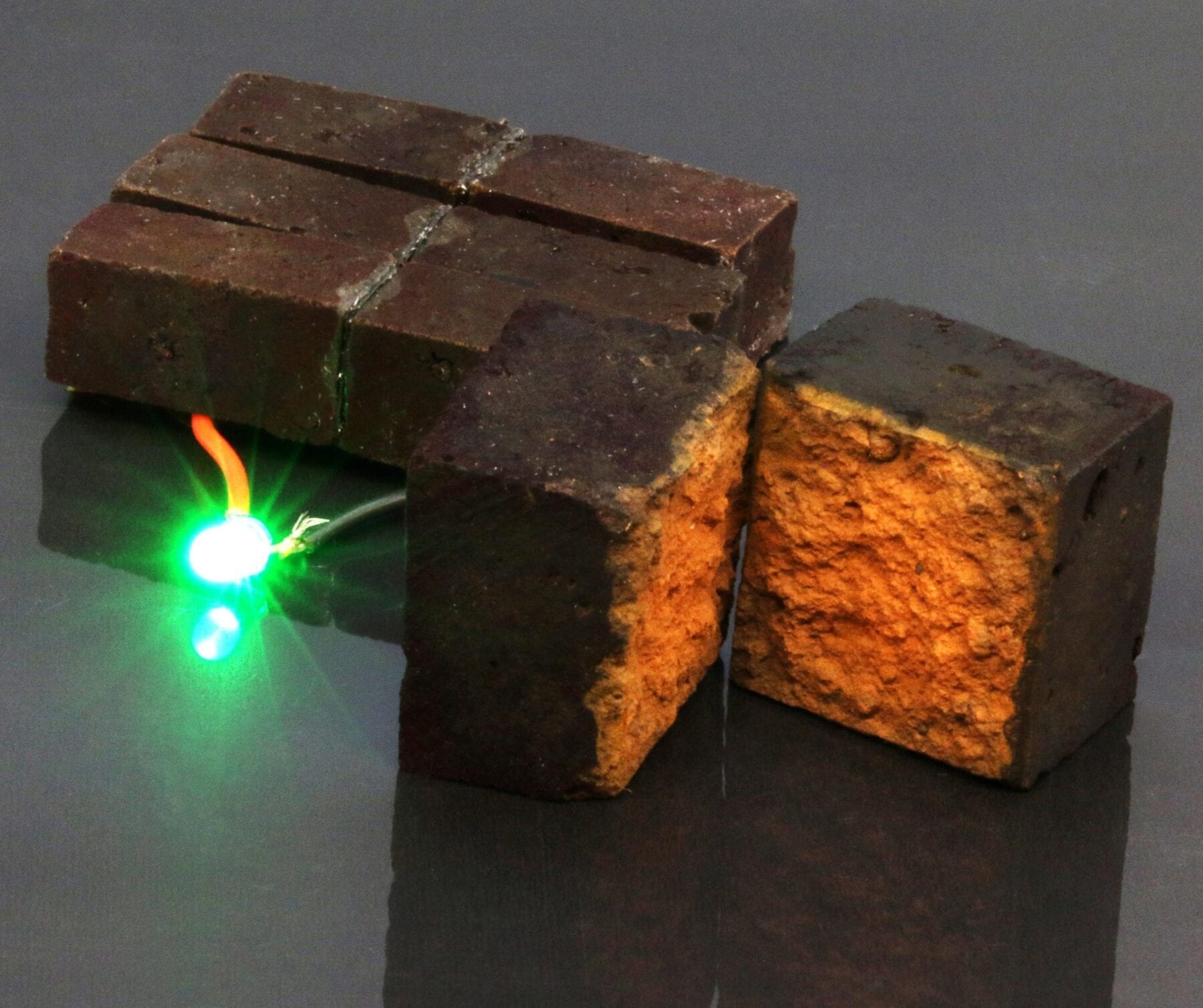 Chemists in Arts & Sciences have developed a method to make or modify “smart bricks” that can store energy until required for powering devices. (Image: D’Arcy laboratory)