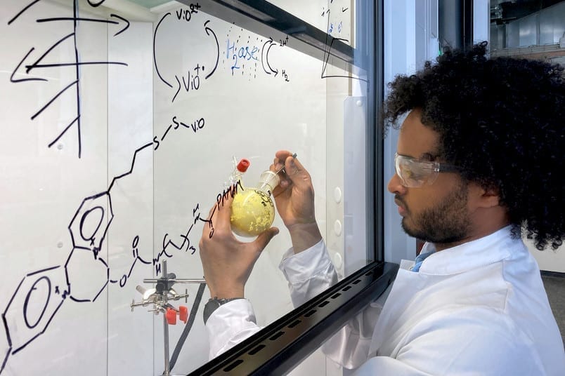 Dawit Filmon belongs to the research team publishing the results in Nature Catalysis. Credit: Jan Winter / TUM