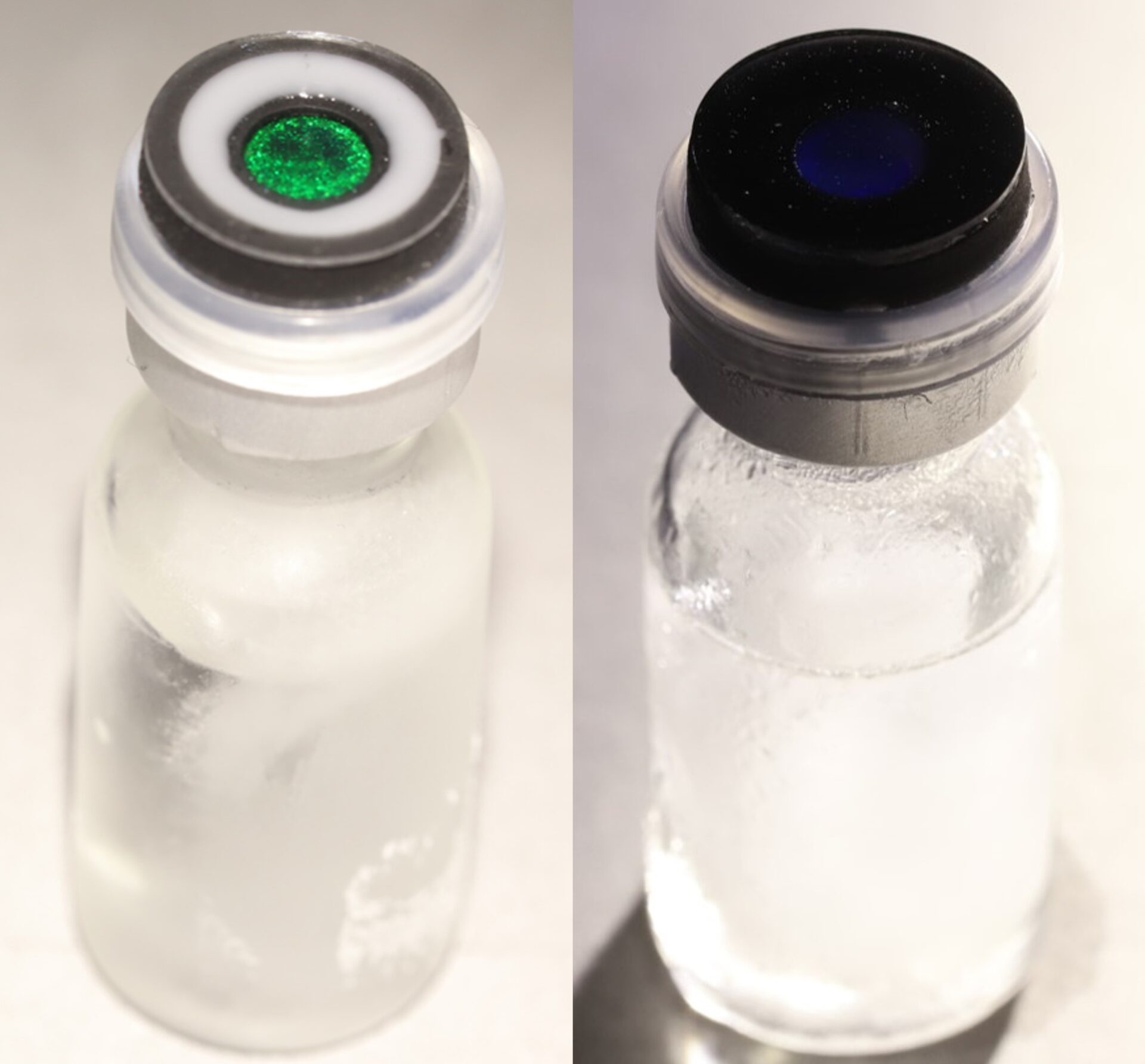 Appearing green on a vial lid (left), this structural color material becomes colorless (right) when warmed. Adapted from ACS Nano 2023, DOI: 10.1021/acsnano.3c00467